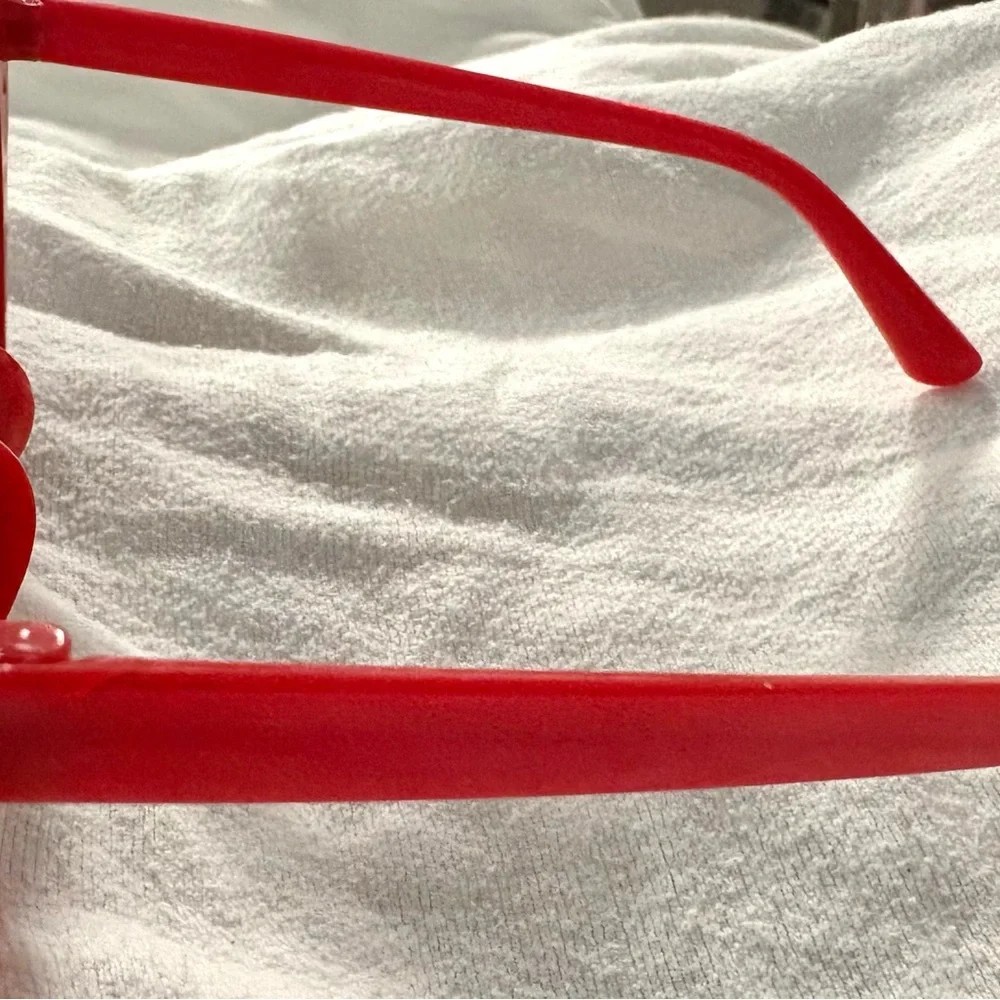 Chic Red Heart Kids Sunglasses with Bow
